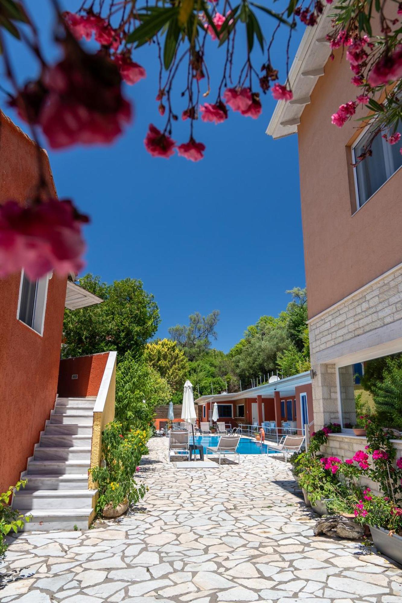 Vliho Bay Boutique Hotel Yénion Zewnętrze zdjęcie